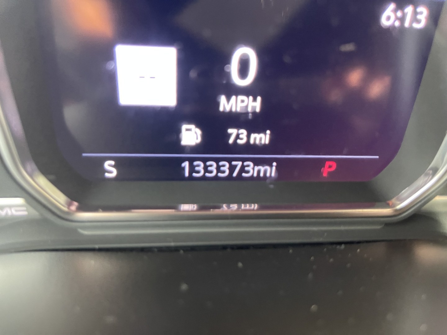 2020 White /Black GMC Sierra 2500HD SLT Crew Cab 4WD (1GT49NEY7LF) with an 6.6L V8 OHV 16 DIESEL engine, 10A transmission, located at 813 E Fairview Ave, Meridian , ID, 83642, (208) 336-8230, 43.618851, -116.384010 - 2020 GMC Sierra 2500HD Crew Cab SLT Short Box 4x4 Duramax. What a nice truck one owner loaded up front camera, leather, adaptive cruise, brand new Michellin tires, Rolling bed cover, sunroof, aftermarket grille protector. If you want a super nice trailer puller this is the one to have.- Photo#10
