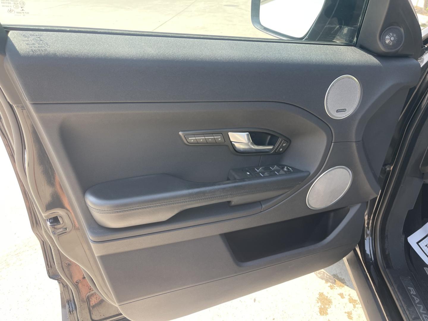 2013 Black /Black Land Rover Range Rover Evoque Pure Plus 5-Door (SALVP2BG8DH) with an 2.0L L4 DOHC 24V TURBO engine, 6-Speed Automatic transmission, located at 813 E Fairview Ave, Meridian , ID, 83642, (208) 336-8230, 43.618851, -116.384010 - 2013 Land Rover Range Rover Evoque with 80k miles. If you like luxury SUV's this is a great choice. Black on Black with the huge sunroof. Has all the amenities you would expect for a Rover. Come in and take a look a super cheap luxury SUV with great miles.- Photo#5