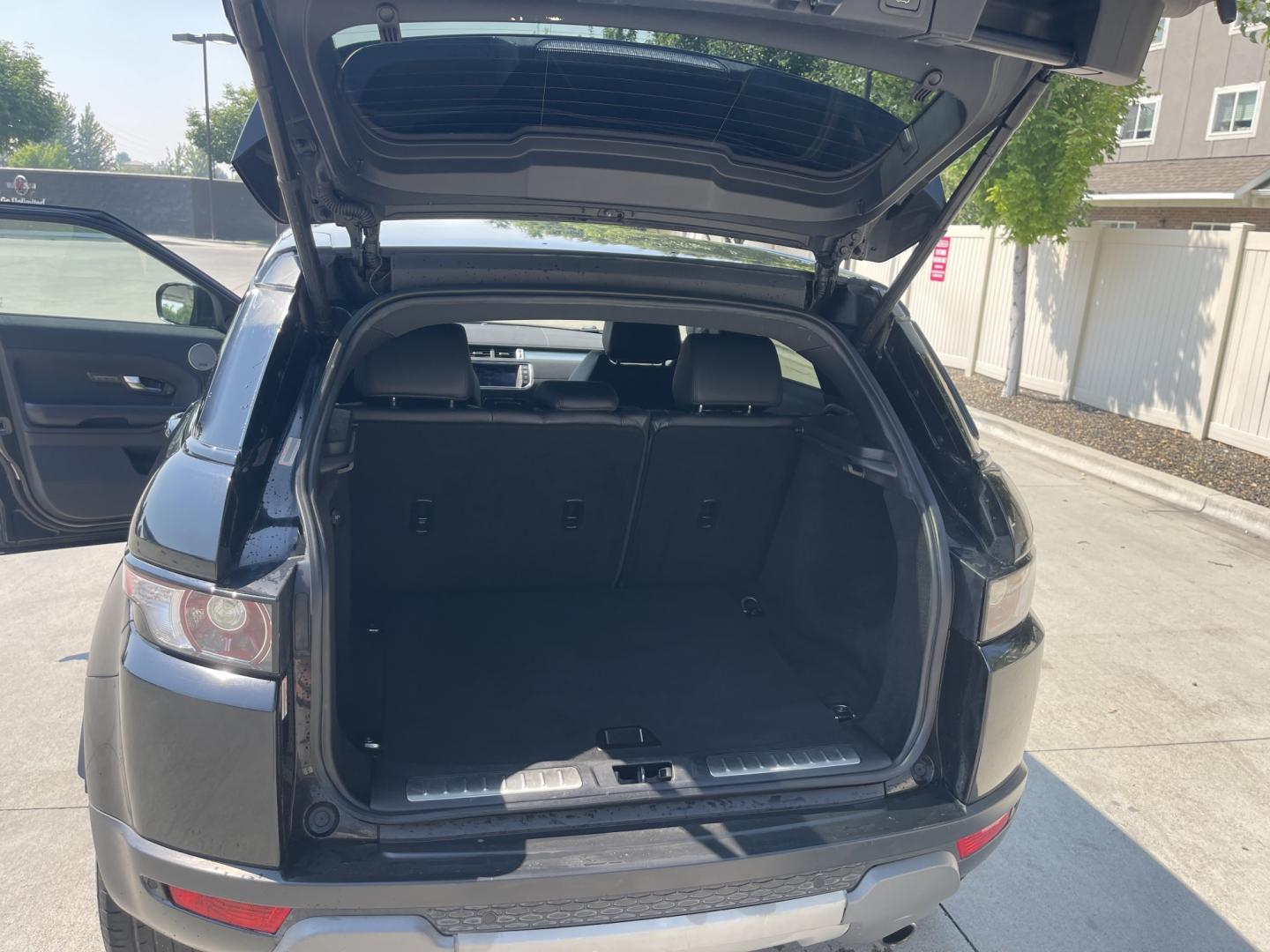 2013 Black /Black Land Rover Range Rover Evoque Pure Plus 5-Door (SALVP2BG8DH) with an 2.0L L4 DOHC 24V TURBO engine, 6-Speed Automatic transmission, located at 813 E Fairview Ave, Meridian , ID, 83642, (208) 336-8230, 43.618851, -116.384010 - 2013 Land Rover Range Rover Evoque with 80k miles. If you like luxury SUV's this is a great choice. Black on Black with the huge sunroof. Has all the amenities you would expect for a Rover. Come in and take a look a super cheap luxury SUV with great miles.- Photo#19