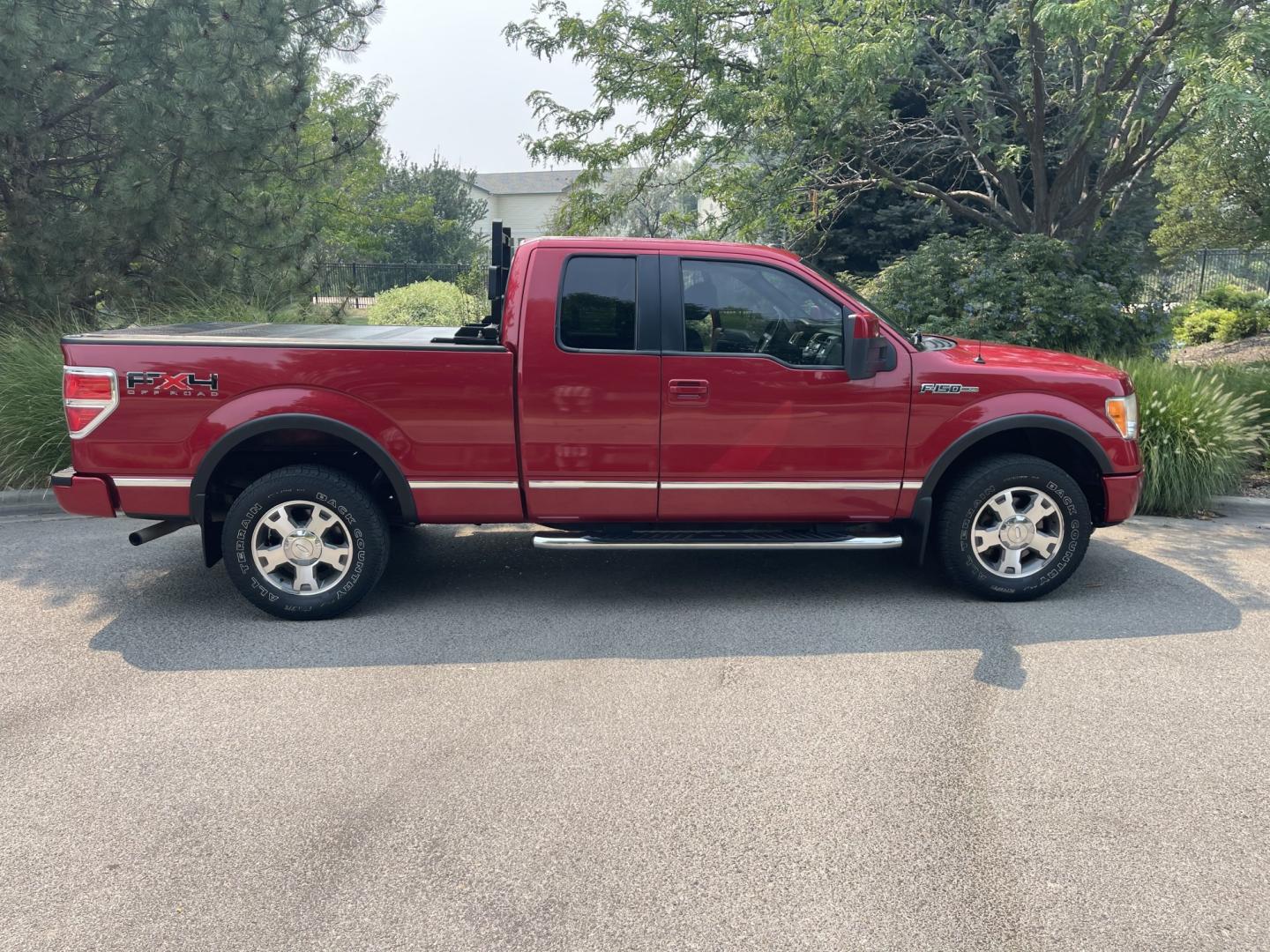 2010 Maroon /Black Ford F-150 FX4 SuperCab 6.5-ft. Bed 4WD (1FTFX1EV0AF) with an 5.4L V8 SOHC 24V FFV engine, 4A transmission, located at 813 E Fairview Ave, Meridian , ID, 83642, (208) 336-8230, 43.618851, -116.384010 - 2010 Ford F150 Xcab 4x4 FX4 one owner local truck. Extremely clean and well cared for. Leather, Sunroof, heated seats, hard toneau cover, spray in bedliner, and only 95k miles on a 2010. Come take a look and a test drive.- Photo#3