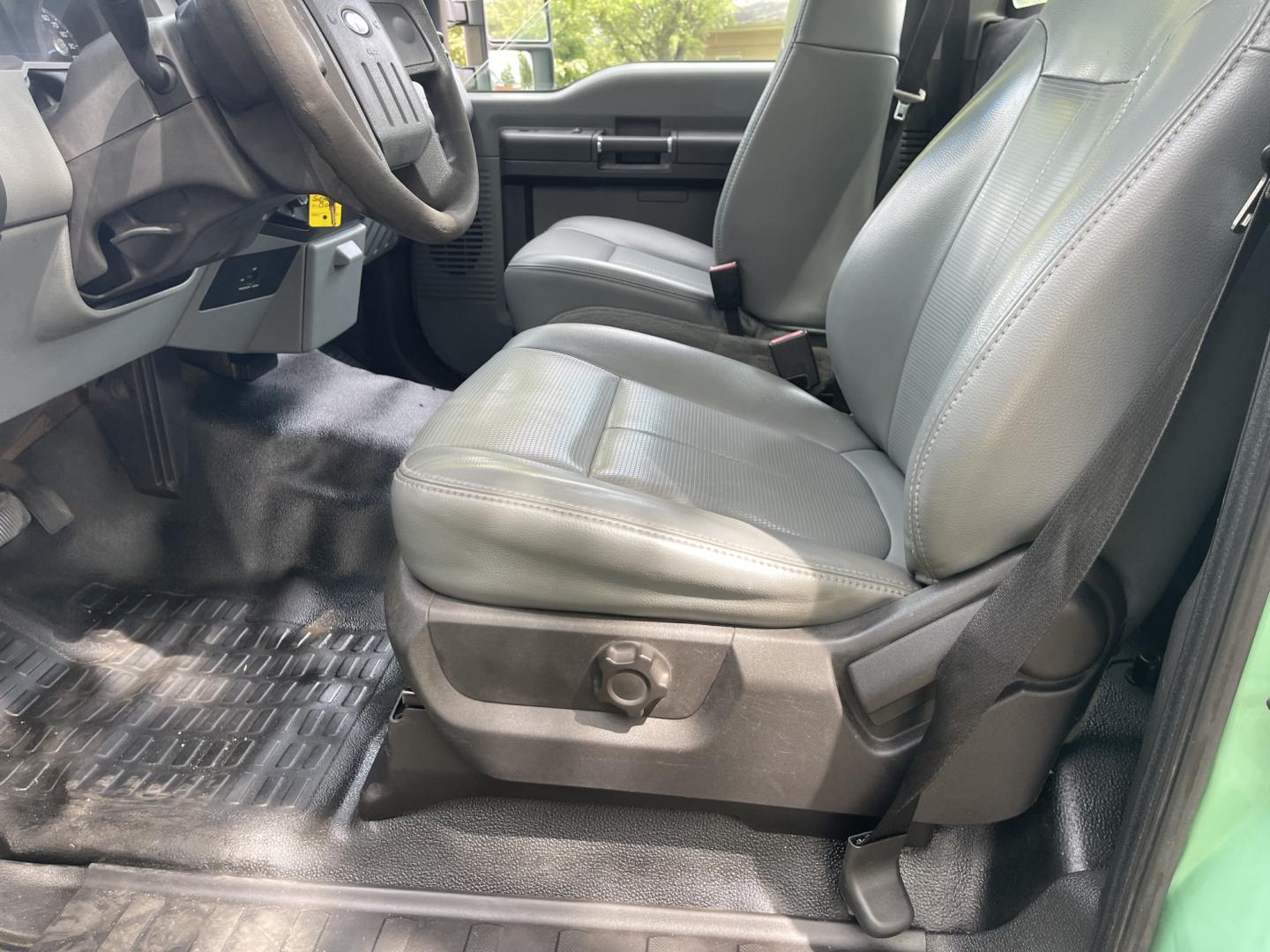 2011 Forest Service Green /Grey Ford F-350 SD XL 4WD (1FDRF3F68BE) with an 6.2L V8 OHV 16V engine, 6A transmission, located at 813 E Fairview Ave, Meridian , ID, 83642, (208) 336-8230, 43.618851, -116.384010 - 2011 Regular Cab Ford F350 with a 9' service box, 4x4, A/C. Super cool one ton truck. If you need a good work truck for cheap this is a fantastic option.- Photo#8
