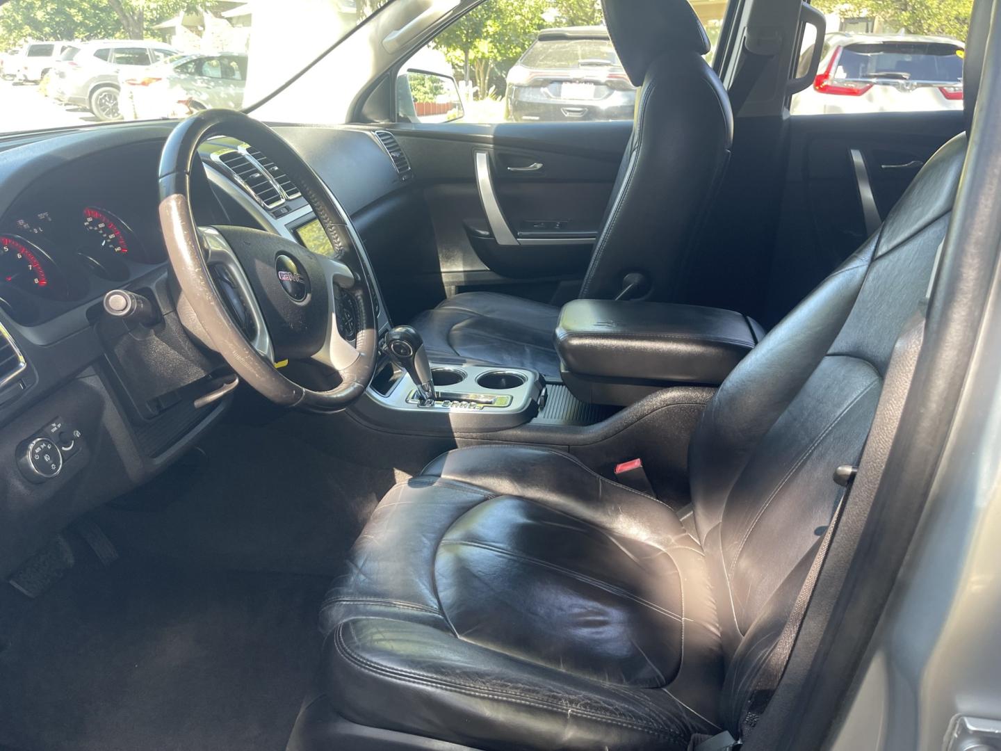 2010 Silver /Black GMC Acadia SLT-1 AWD (1GKLVMED4AJ) with an 3.6L V6 DOHC 24V engine, 6A transmission, located at 813 E Fairview Ave, Meridian , ID, 83642, (208) 336-8230, 43.618851, -116.384010 - 2010 GMC Acadia AWD 7 with 3rd row, 7 passenger seating. Runs and drives very well, if you need a cheap AWD vehicle this is a fantasic choice.- Photo#5
