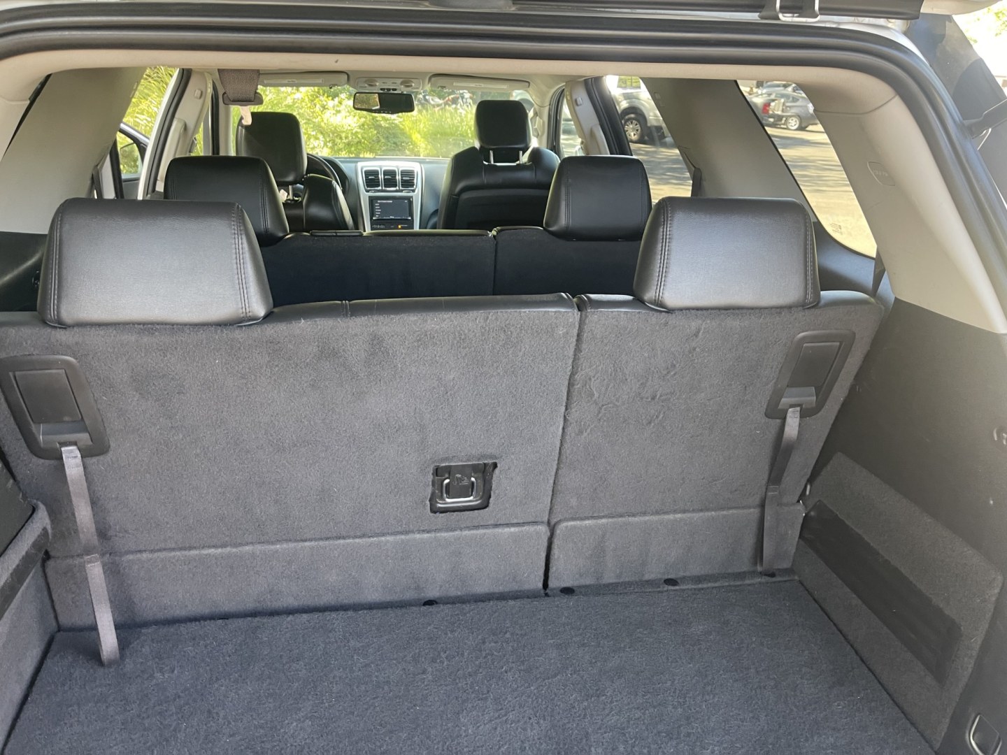 2010 Silver /Black GMC Acadia SLT-1 AWD (1GKLVMED4AJ) with an 3.6L V6 DOHC 24V engine, 6A transmission, located at 813 E Fairview Ave, Meridian , ID, 83642, (208) 336-8230, 43.618851, -116.384010 - 2010 GMC Acadia AWD 7 with 3rd row, 7 passenger seating. Runs and drives very well, if you need a cheap AWD vehicle this is a fantasic choice.- Photo#8