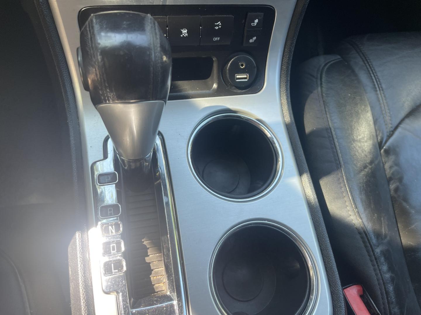 2010 Silver /Black GMC Acadia SLT-1 AWD (1GKLVMED4AJ) with an 3.6L V6 DOHC 24V engine, 6A transmission, located at 813 E Fairview Ave, Meridian , ID, 83642, (208) 336-8230, 43.618851, -116.384010 - 2010 GMC Acadia AWD 7 with 3rd row, 7 passenger seating. Runs and drives very well, if you need a cheap AWD vehicle this is a fantasic choice.- Photo#12