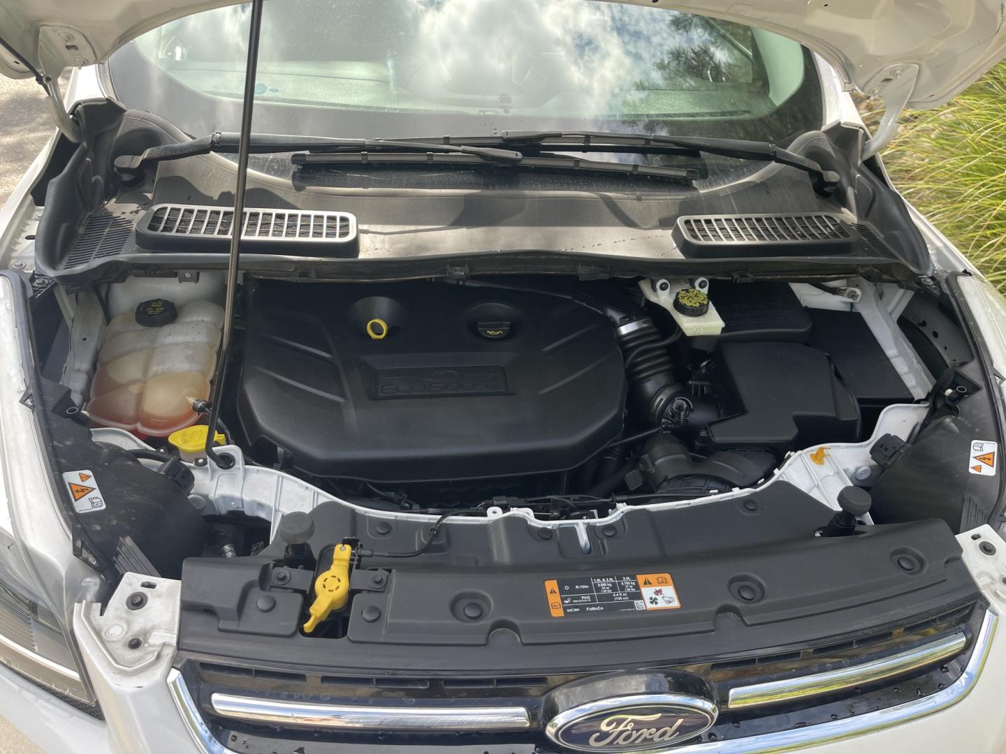 2014 White /Black Ford Escape Titanium 4WD (1FMCU9J95EU) with an 2.0L L4 DOHC 16V engine, 6-Speed Automatic transmission, located at 813 E Fairview Ave, Meridian , ID, 83642, (208) 336-8230, 43.618851, -116.384010 - 2014 Ford Escape Titanium AWD, one owner, very nice and clean, loaded with the big sunroof.- Photo#17