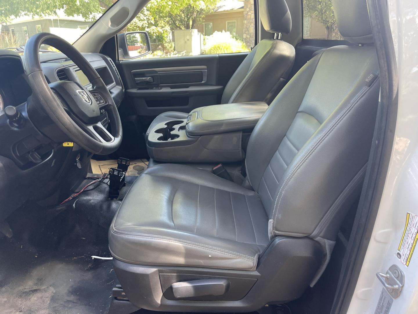 2017 White / Grey RAM 1500 Tradesman Regular Cab SWB 4WD (1C6RR7KGXHS) with an 3.6L V6 DOHC 24V FFV engine, 8A transmission, located at 813 E Fairview Ave, Meridian , ID, 83642, (208) 336-8230, 43.618851, -116.384010 - 2017 Ram 1500 Regular Cab Short Box 4x4, one owner, runs and drives very well, if you need a regular cab pickup this is a fantasic choice.- Photo#6