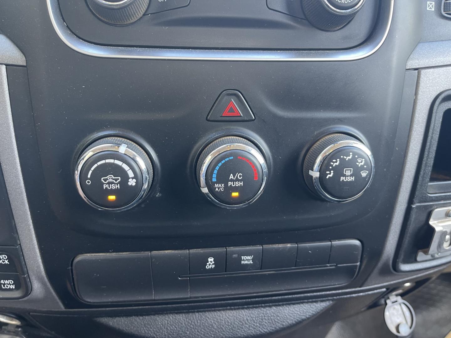 2017 White / Grey RAM 1500 Tradesman Regular Cab SWB 4WD (1C6RR7KGXHS) with an 3.6L V6 DOHC 24V FFV engine, 8A transmission, located at 813 E Fairview Ave, Meridian , ID, 83642, (208) 336-8230, 43.618851, -116.384010 - 2017 Ram 1500 Regular Cab Short Box 4x4, one owner, runs and drives very well, if you need a regular cab pickup this is a fantasic choice.- Photo#9