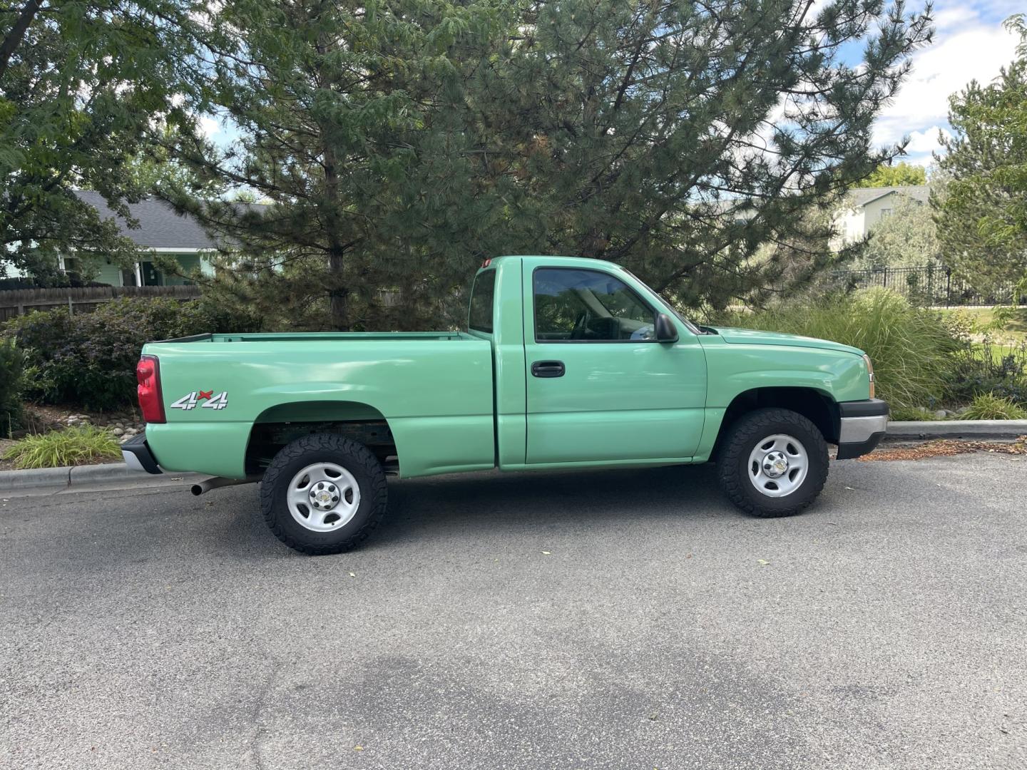 2003 Forest Service Green /Tan Chevrolet Silverado 1500 Long Bed 4WD (1GCEK14V13Z) with an 4.8L V8 OHV 16V engine, 5-Speed Manual Overdrive transmission, located at 813 E Fairview Ave, Meridian , ID, 83642, (208) 336-8230, 43.618851, -116.384010 - 2003 Chevrolet Regular Cab short box 4x4, V8, 5spd, one owner with only 83k miles. If you want a Chevrolet Cat Eye 4x4 this is one for you. Super hard to find super low miles.- Photo#3