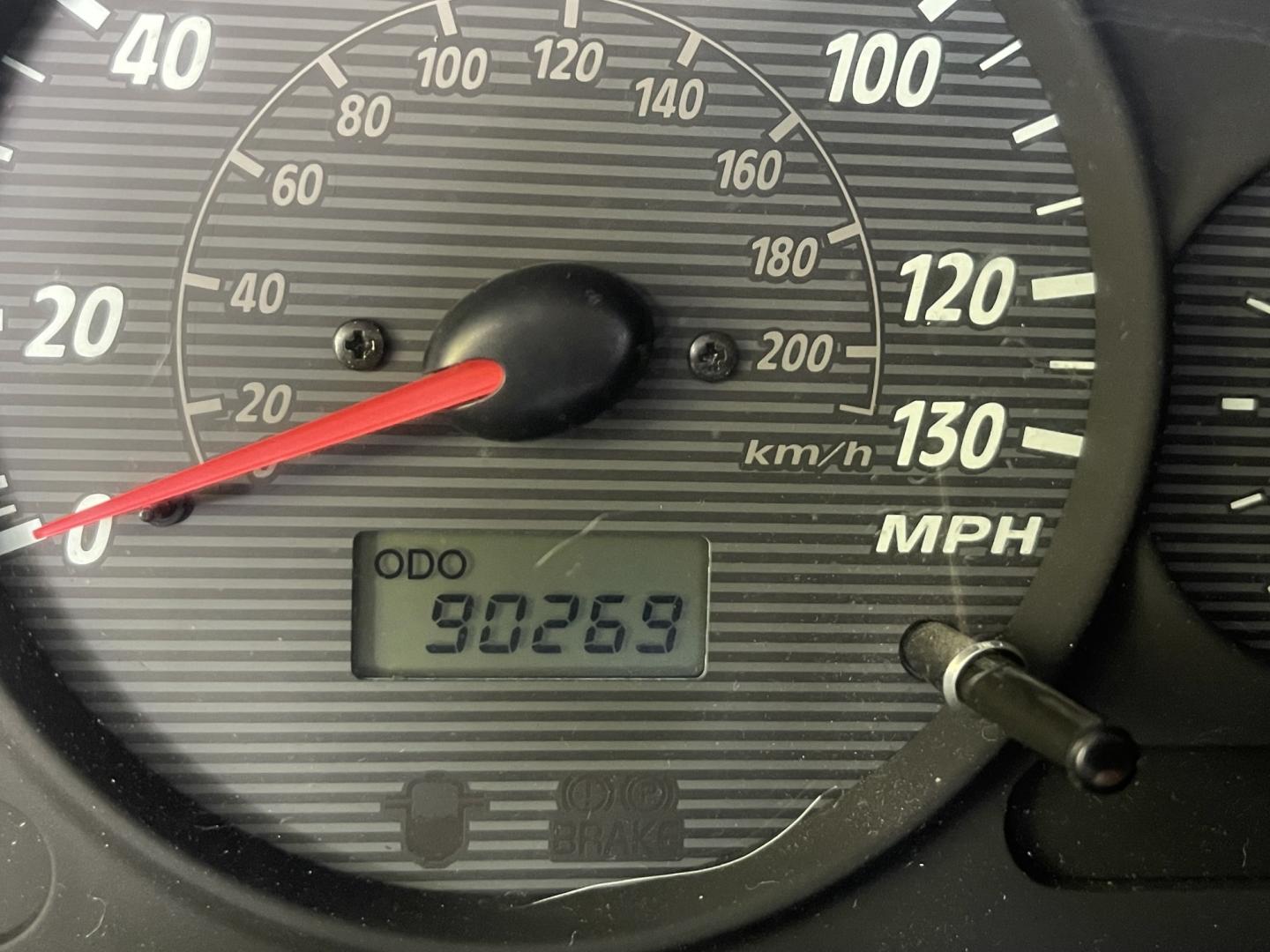 2004 White / Grey Hyundai Santa Fe Base (KM8SB12B74U) with an 2.4L L4 DOHC 16V engine, 5-Speed Manual Overdrive transmission, located at 813 E Fairview Ave, Meridian , ID, 83642, (208) 336-8230, 43.618851, -116.384010 - 2004 Hyundai Sante Fe with only 90k miles, runs and drives good, clean and ready to go. If you need a cheap SUV come and take a look.- Photo#8
