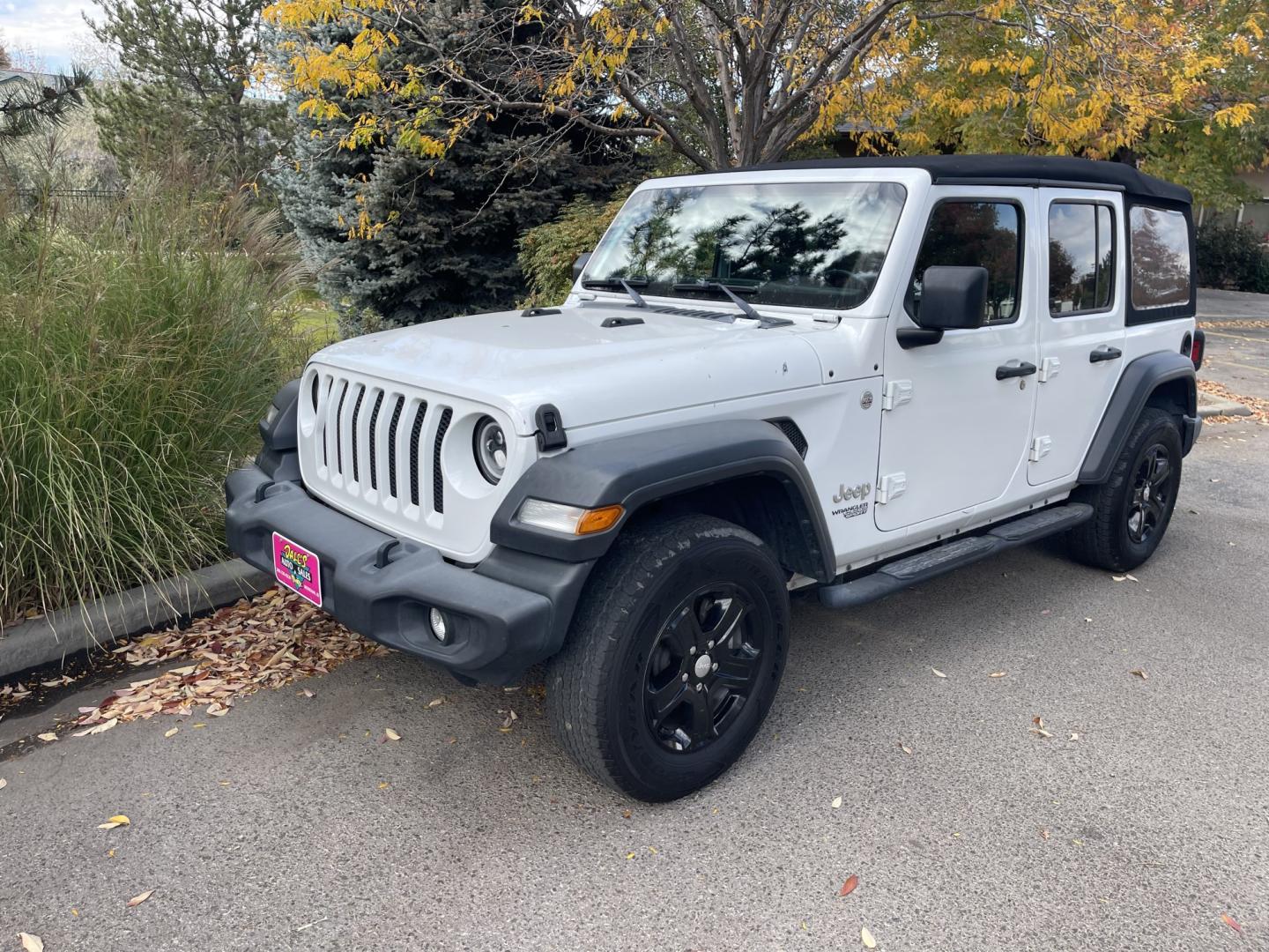 2018 White /Black Jeep Wrangler JL Unlimited Sport (1C4HJXDG2JW) with an 3.6L V6 DOHC 24V FFV engine, 6A transmission, located at 813 E Fairview Ave, Meridian , ID, 83642, (208) 336-8230, 43.618851, -116.384010 - 2018 Jeep Wrangler JL Unlimited Sport, with a V6, come get a Wrangler you will never regret it and this one is priced right. Fully loaded ready to go have fun.- Photo#1