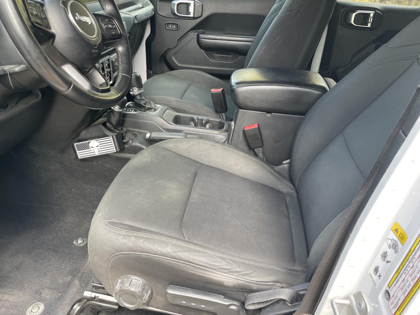 2018 White /Black Jeep Wrangler JL Unlimited Sport (1C4HJXDG2JW) with an 3.6L V6 DOHC 24V FFV engine, 6A transmission, located at 813 E Fairview Ave, Meridian , ID, 83642, (208) 336-8230, 43.618851, -116.384010 - 2018 Jeep Wrangler JL Unlimited Sport, with a V6, come get a Wrangler you will never regret it and this one is priced right. Fully loaded ready to go have fun.- Photo#6