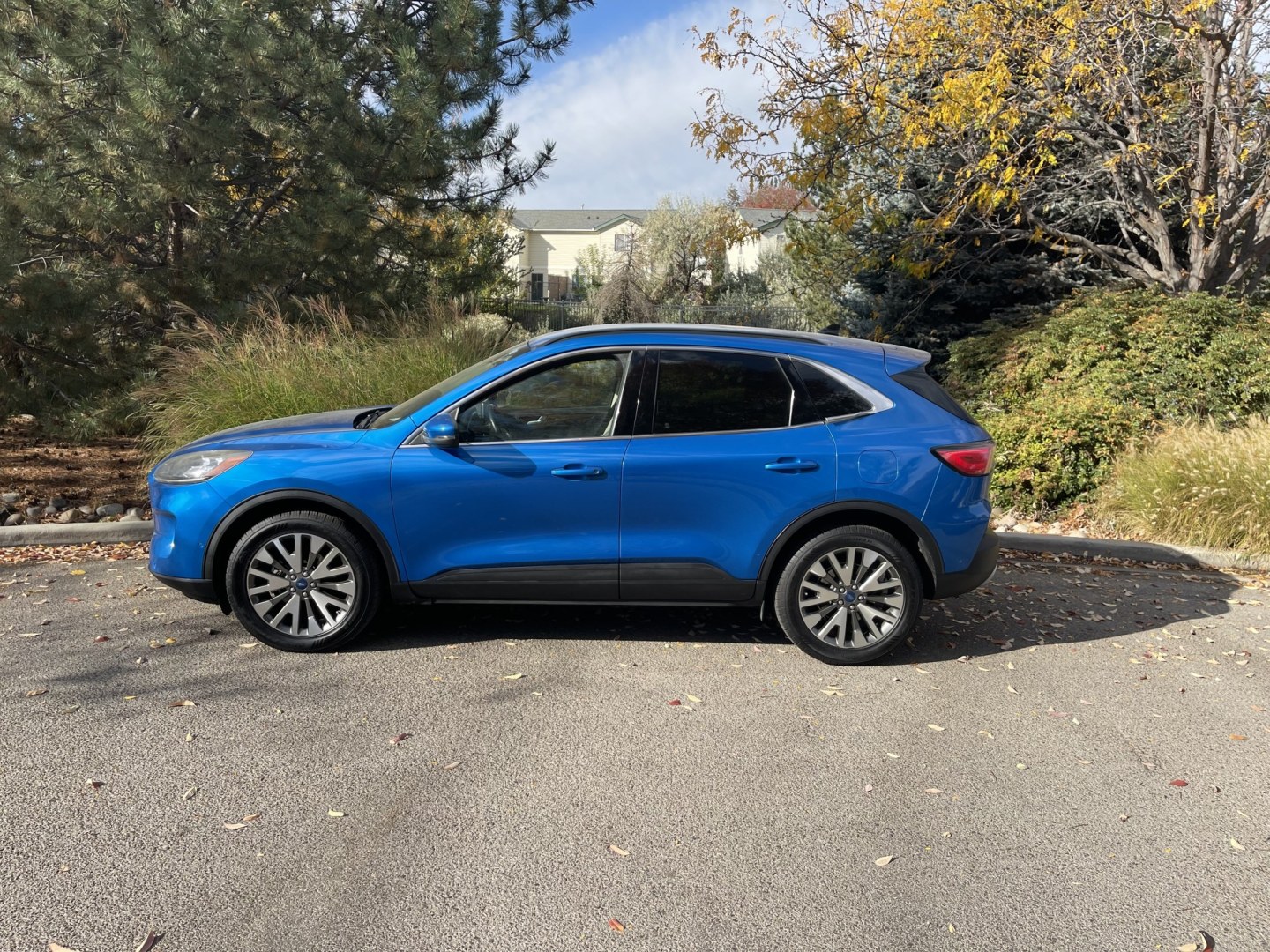 2020 Blue /Tan Ford Escape Titanium 4WD (1FMCU9J90LU) with an 2.0L L4 DOHC 16V engine, 6A transmission, located at 813 E Fairview Ave, Meridian , ID, 83642, (208) 336-8230, 43.618851, -116.384010 - 2020 Ford Escape AWD Titanium, runs and drives excelelnt. If you need a cheap AWD SUV come take a look at this one. This vehicle is very nice and clean, and ready to go.- Photo#0