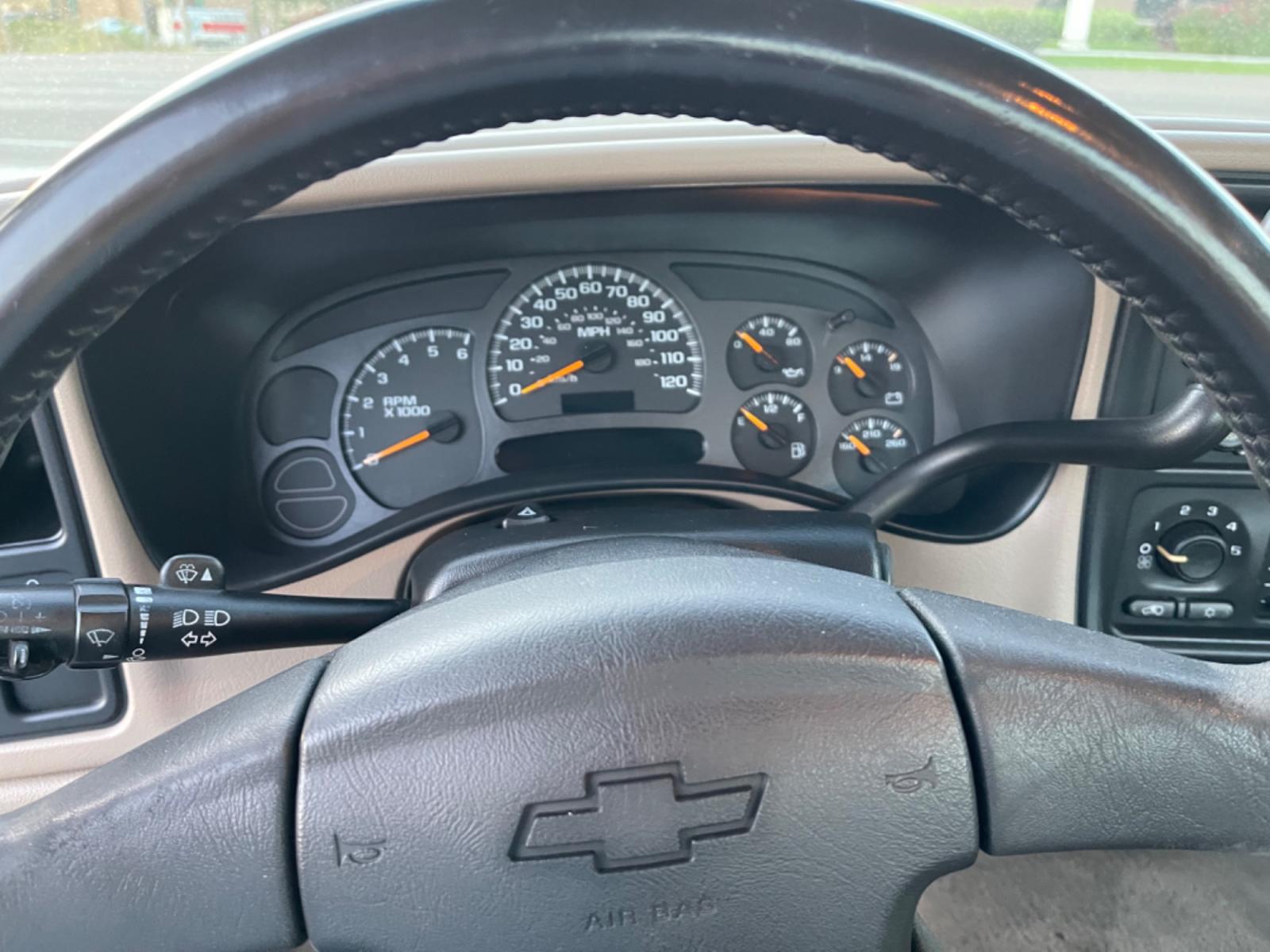 2003 White /Tan Chevrolet Silverado 1500 (1GCEC14T63Z) with an 5.3 8 Cylinder Engine engine, Automatic transmission, located at 813 E Fairview Ave, Meridian , ID, 83642, (208) 336-8230, 43.618851, -116.384010 - Photo #9