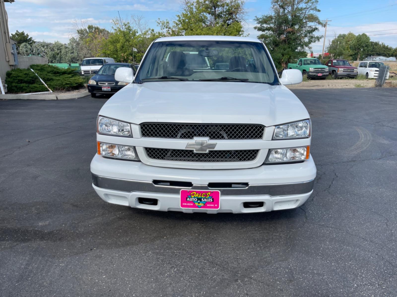 2003 White /Tan Chevrolet Silverado 1500 (1GCEC14T63Z) with an 5.3 8 Cylinder Engine engine, Automatic transmission, located at 813 E Fairview Ave, Meridian , ID, 83642, (208) 336-8230, 43.618851, -116.384010 - Photo #3